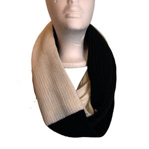 Kate Spade New York Black Cream Colorblock Ribbed Knit Infinity Scarf Logo Charm